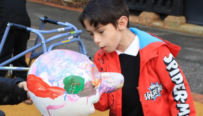 Child painting morphs sculpture