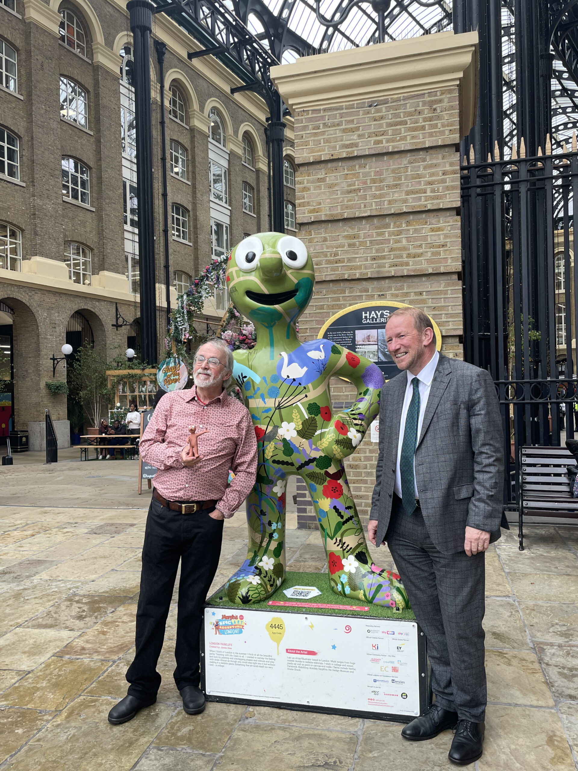 PETER AND BARRATTS CEO SMILING IN FRONT OF THEIR MORPH